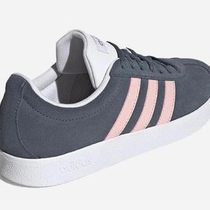 Adidas court 2.0 sneakers size 9 ladies